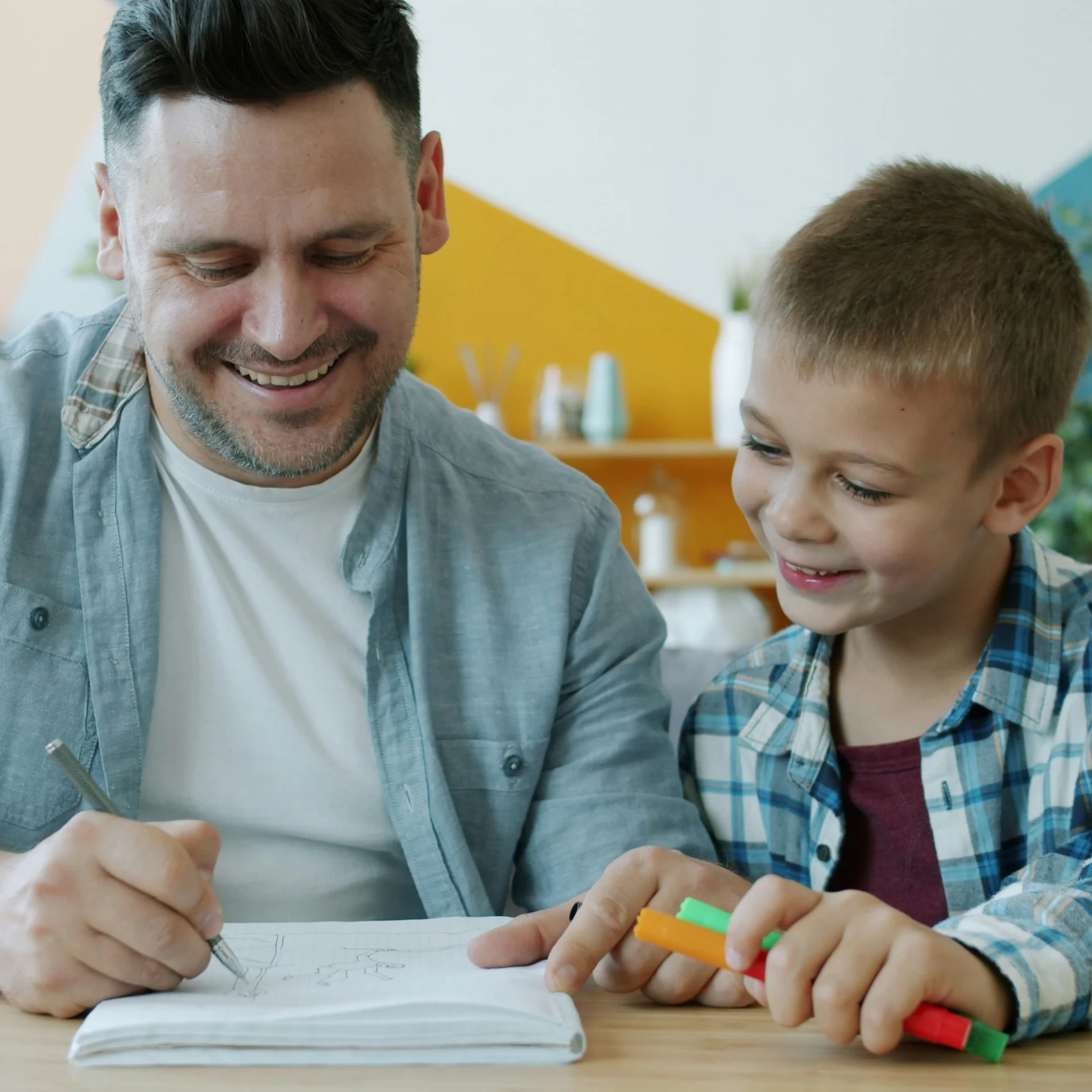 Coach und Kind arbeiten gemeinsam – ADHS Coaching Phoenix Elements, Belp